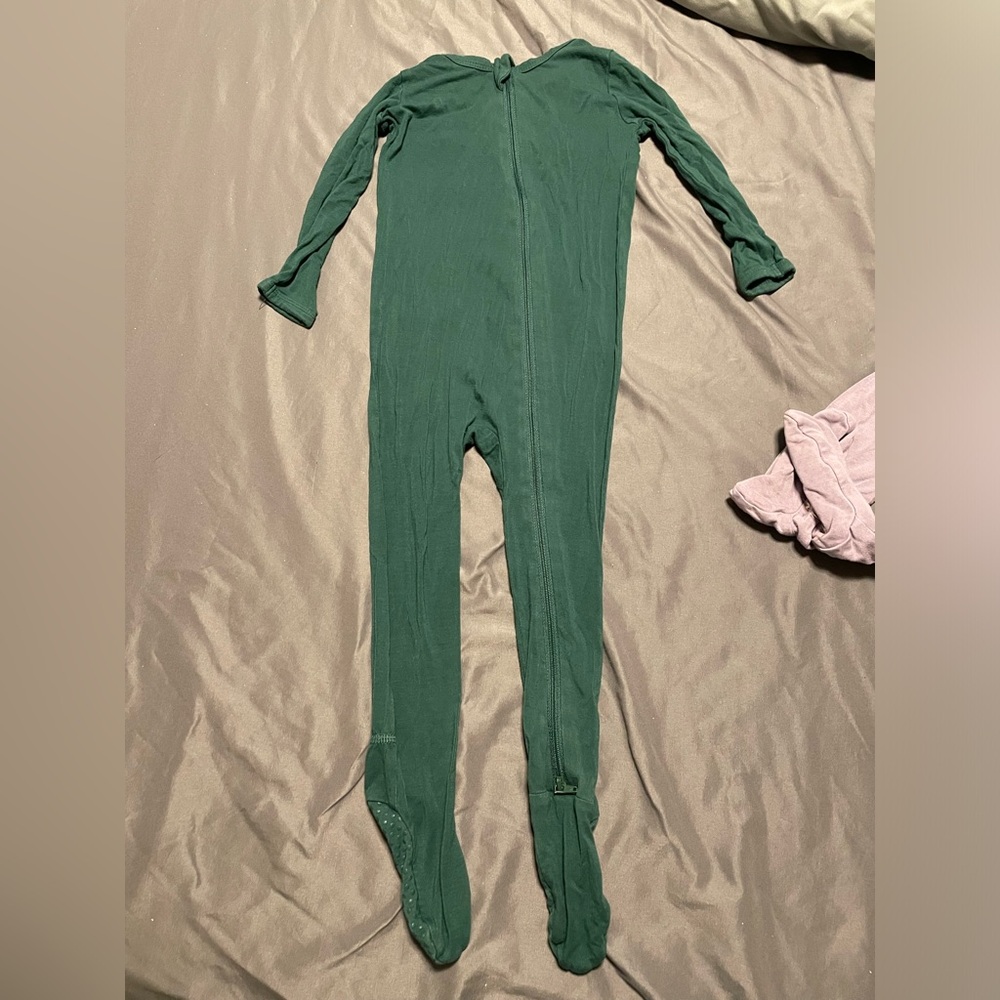 Kyte Baby Forest Green Zip-Up Sleeper